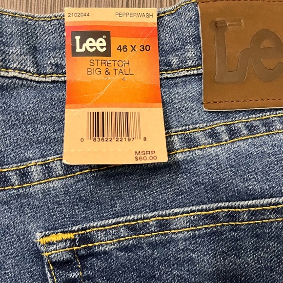 Men’s 46x30 stretch Big and Tall Regular Fit Lee Jeans NWT - Picture 4 of 6